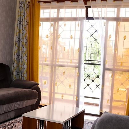 Lux Suites Bamburi Furnished Apartments エクステリア 写真