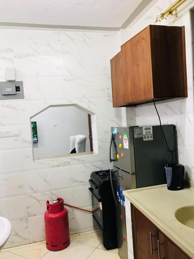 Lux Suites Bamburi Furnished Apartments エクステリア 写真