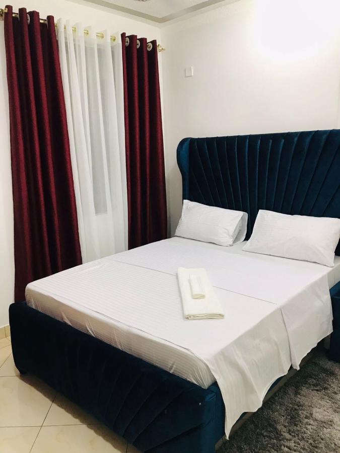 Lux Suites Bamburi Furnished Apartments エクステリア 写真