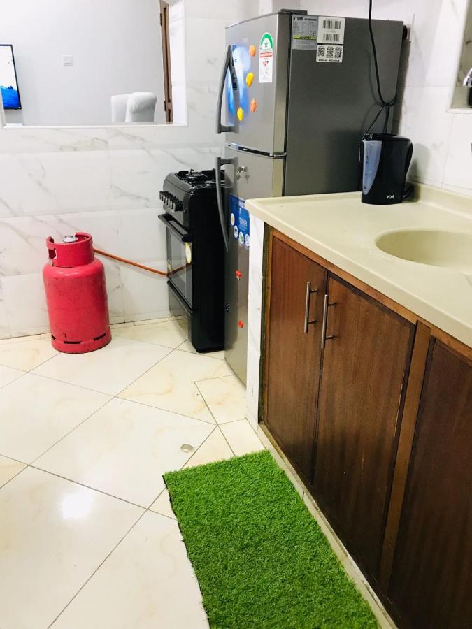 Lux Suites Bamburi Furnished Apartments エクステリア 写真