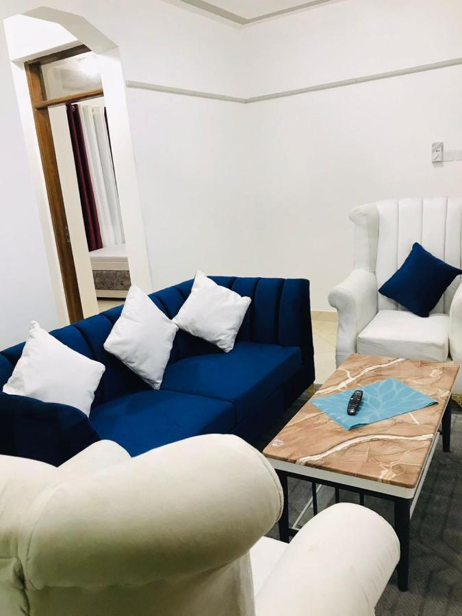 Lux Suites Bamburi Furnished Apartments エクステリア 写真