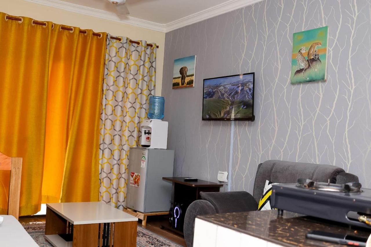 Lux Suites Bamburi Furnished Apartments エクステリア 写真