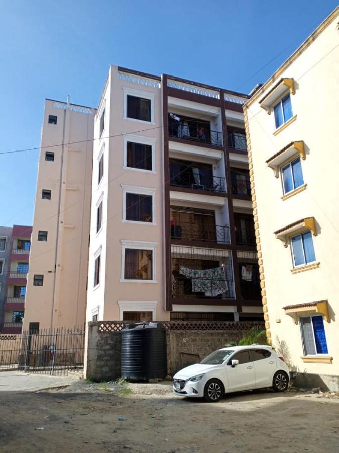 Lux Suites Bamburi Furnished Apartments エクステリア 写真