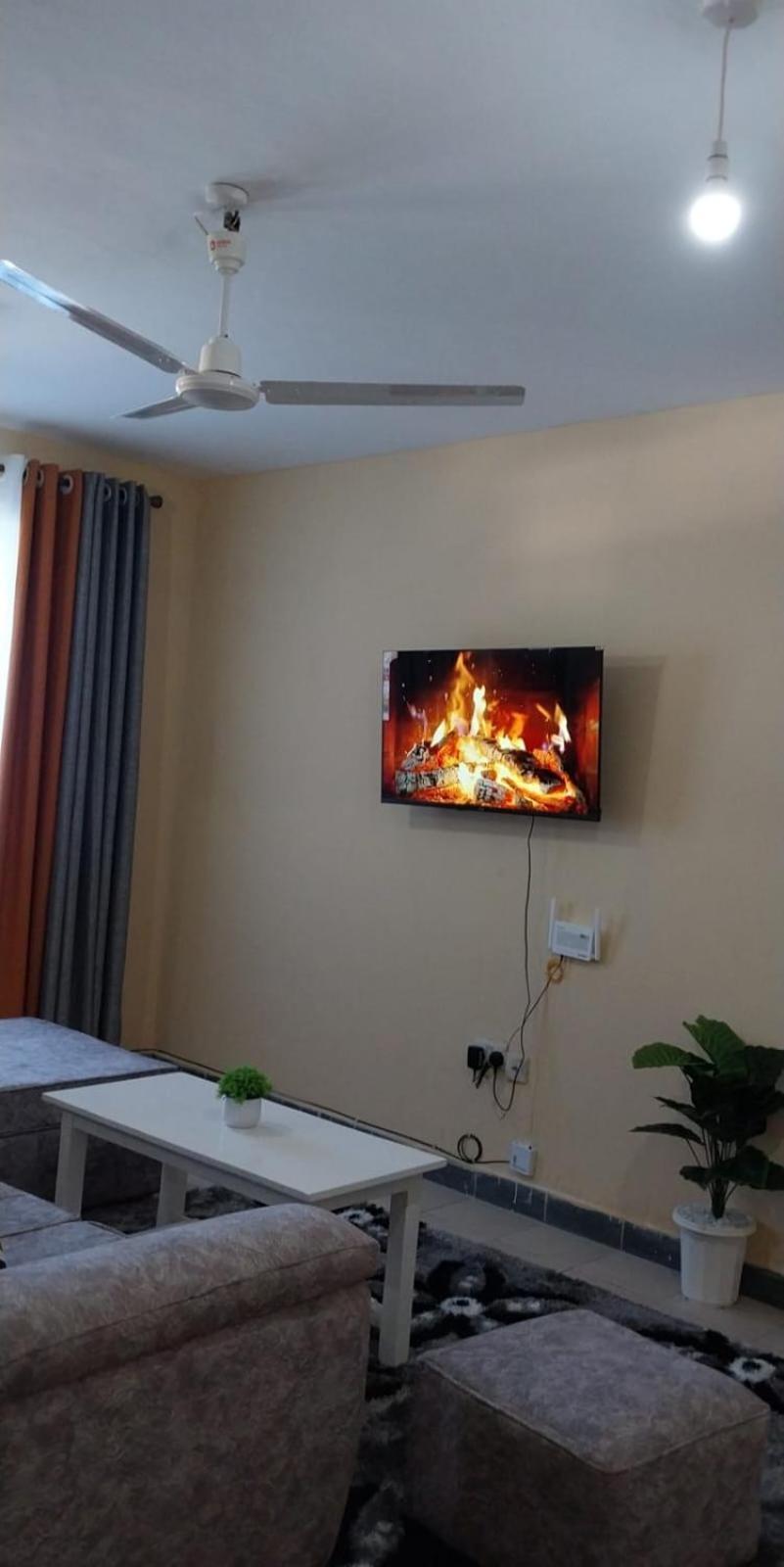 Lux Suites Bamburi Furnished Apartments エクステリア 写真