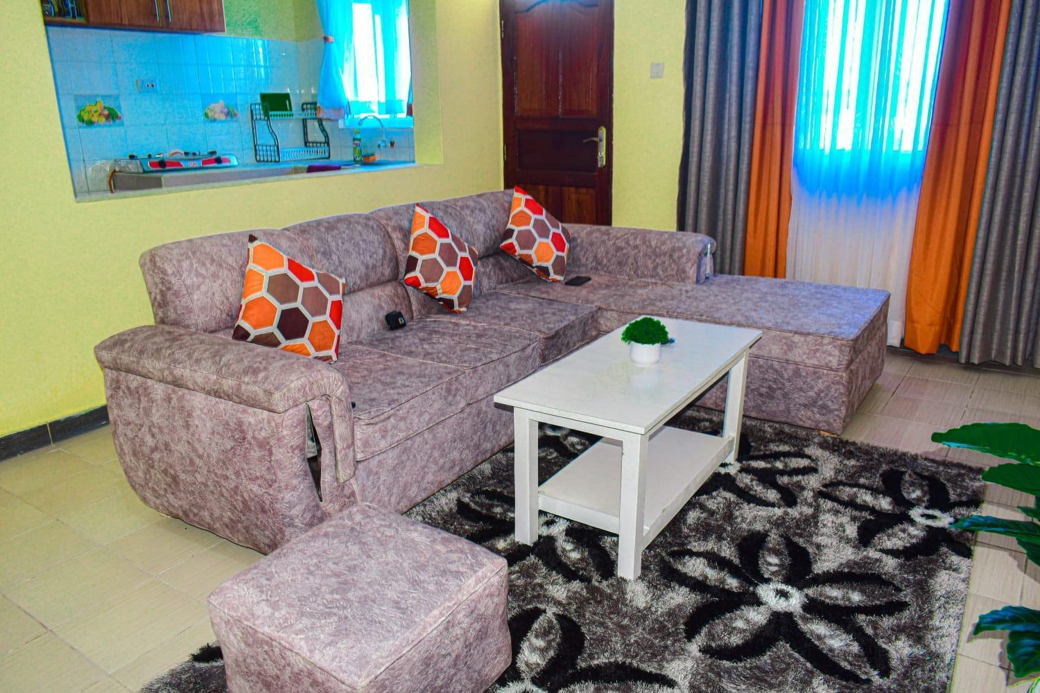 Lux Suites Bamburi Furnished Apartments エクステリア 写真